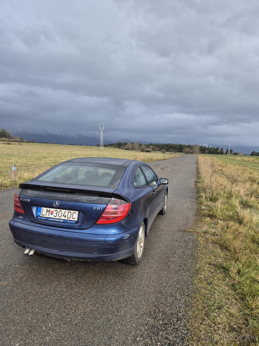 MERCEDES - BENZ C220CDI COUPE R.V.2003 - 4