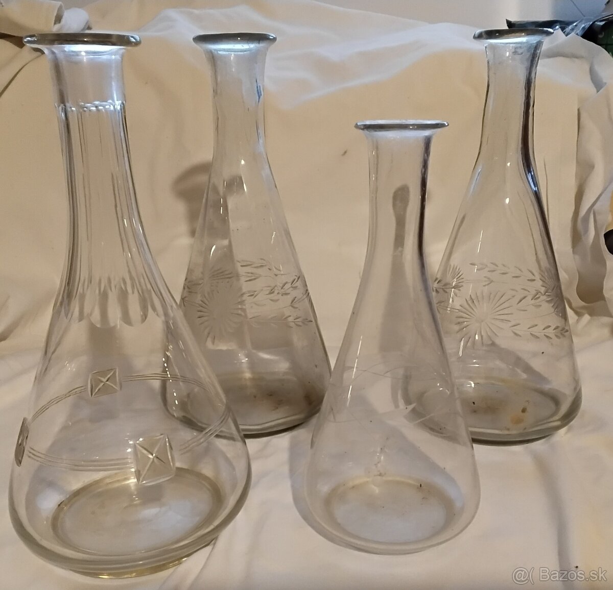 Sklenene stare karafy - 4