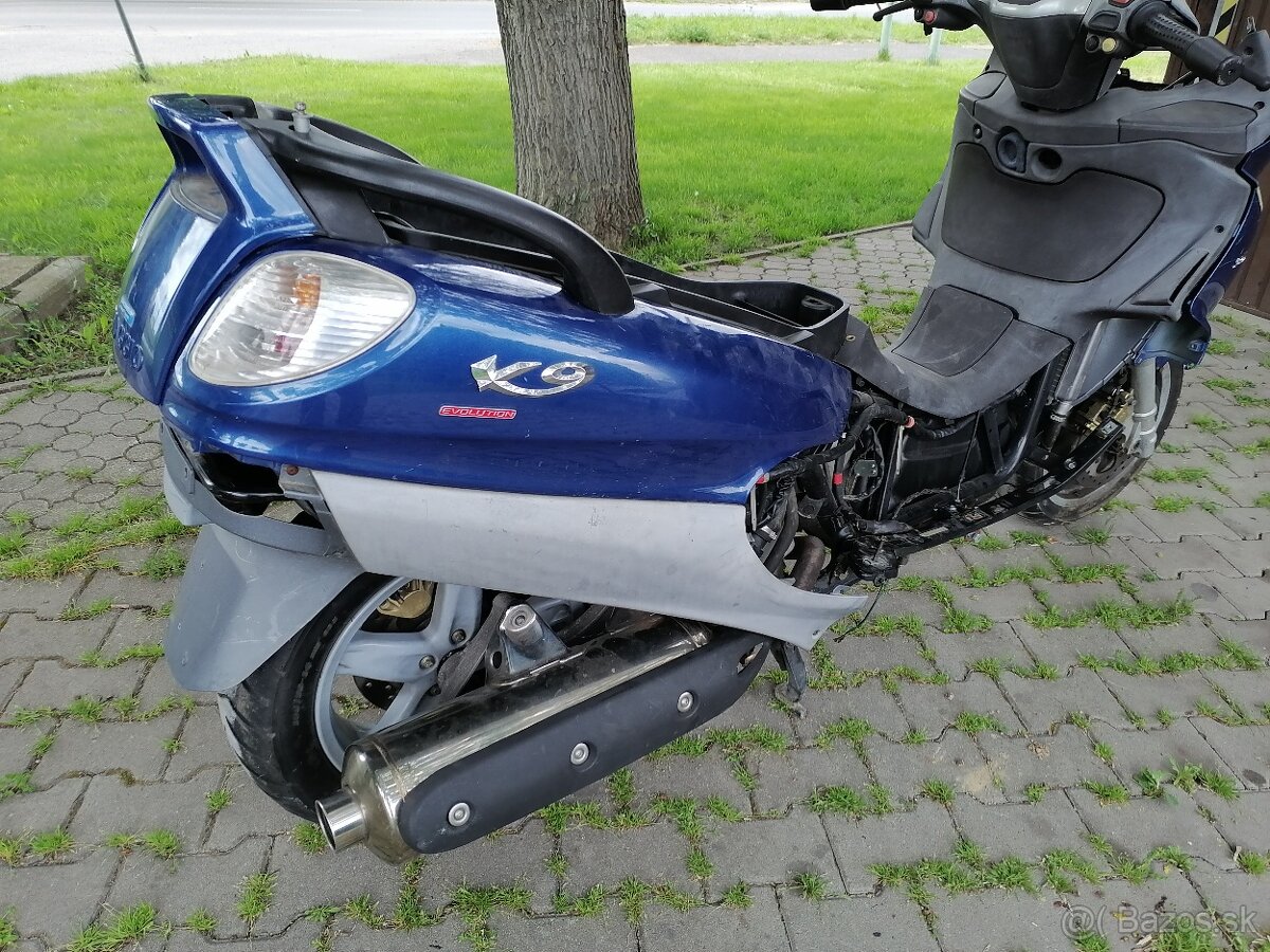Piaggio x9 na diely - 4