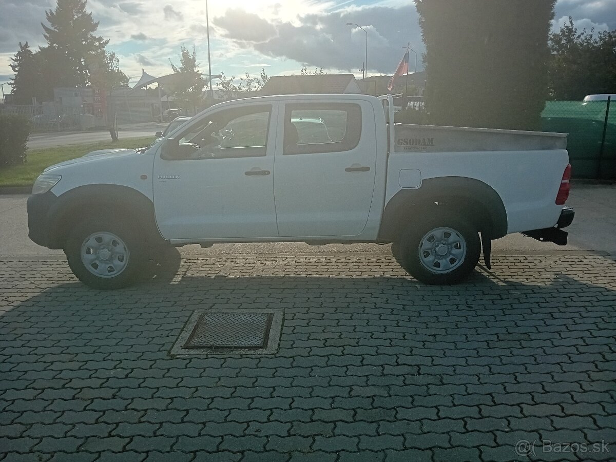 Toyota Hilux DC 2.5 I D-4D 2013