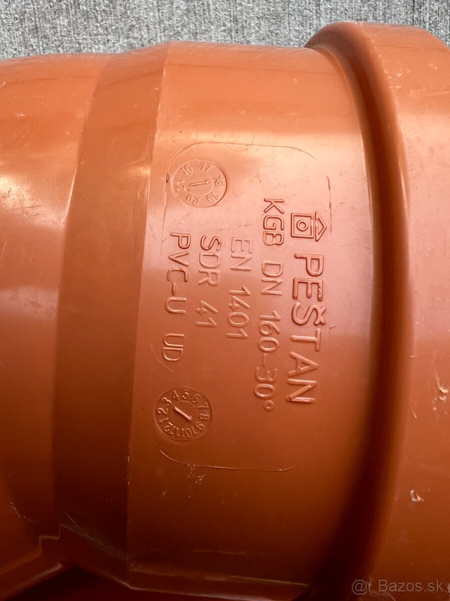 Kanalizačné PVC kolená, redukcie - 4