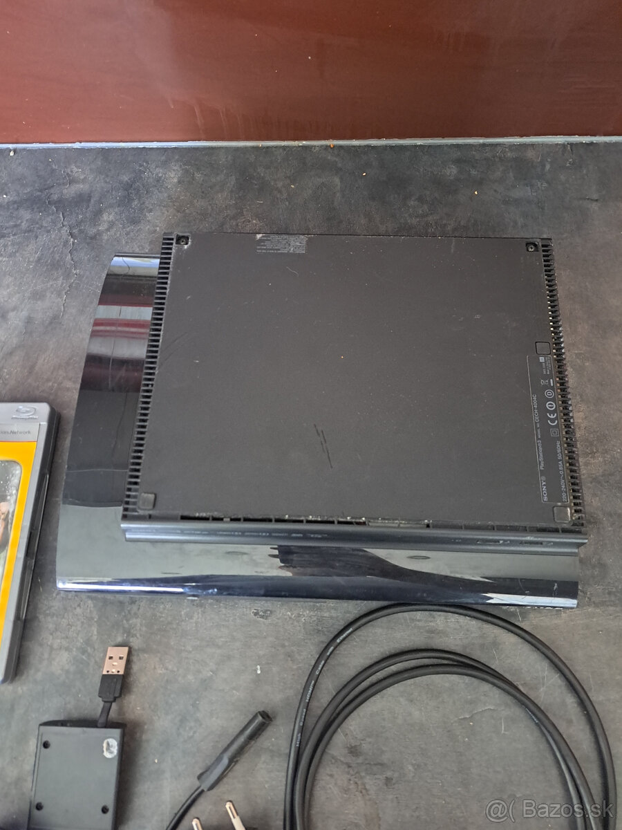 Sony PS3 slim silver funkčná. - 4