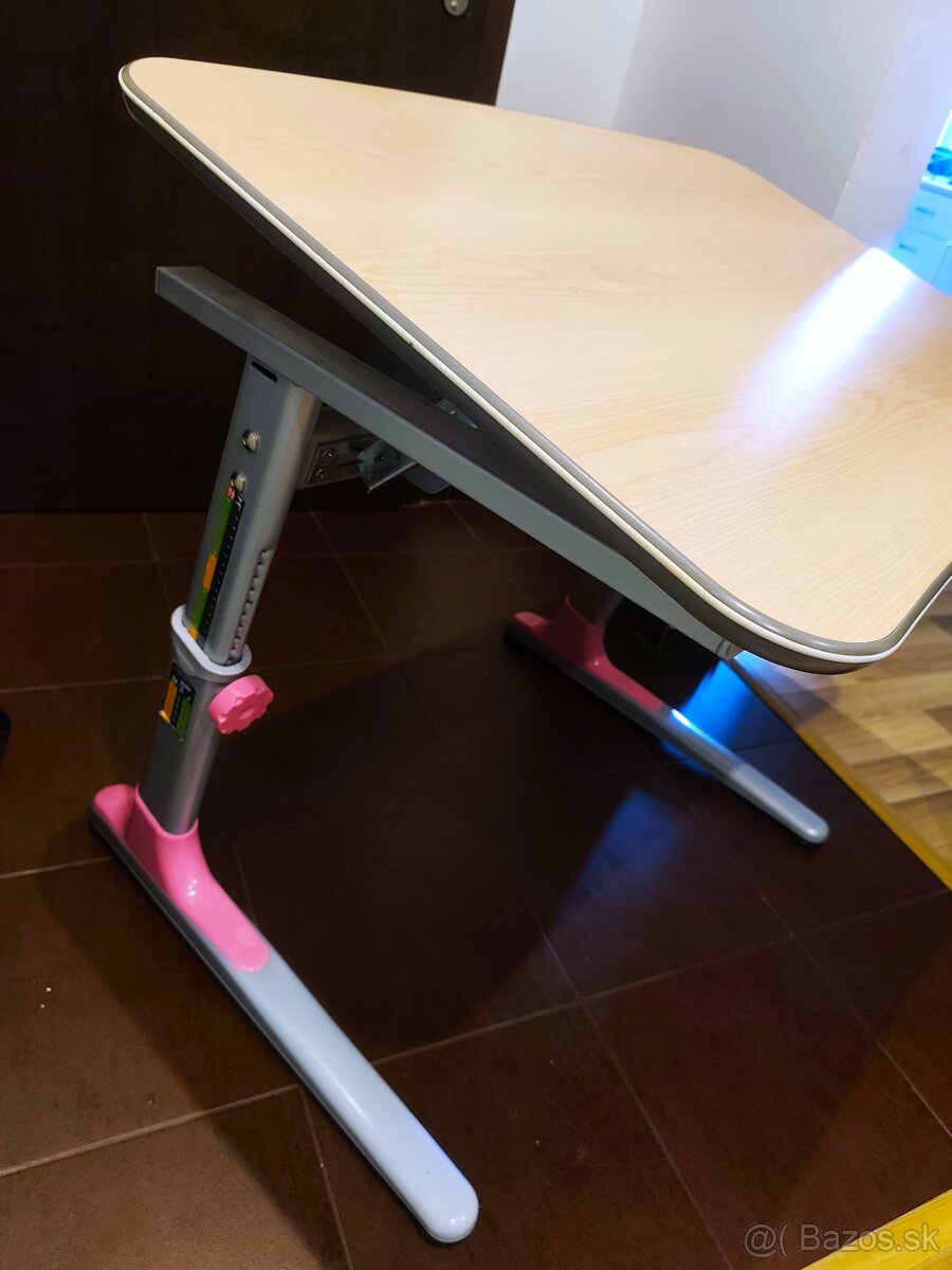 NASTAVITEĽNÝ RASTÚCI STôL AKO NOVÝ MAYER JUNIOR - 4