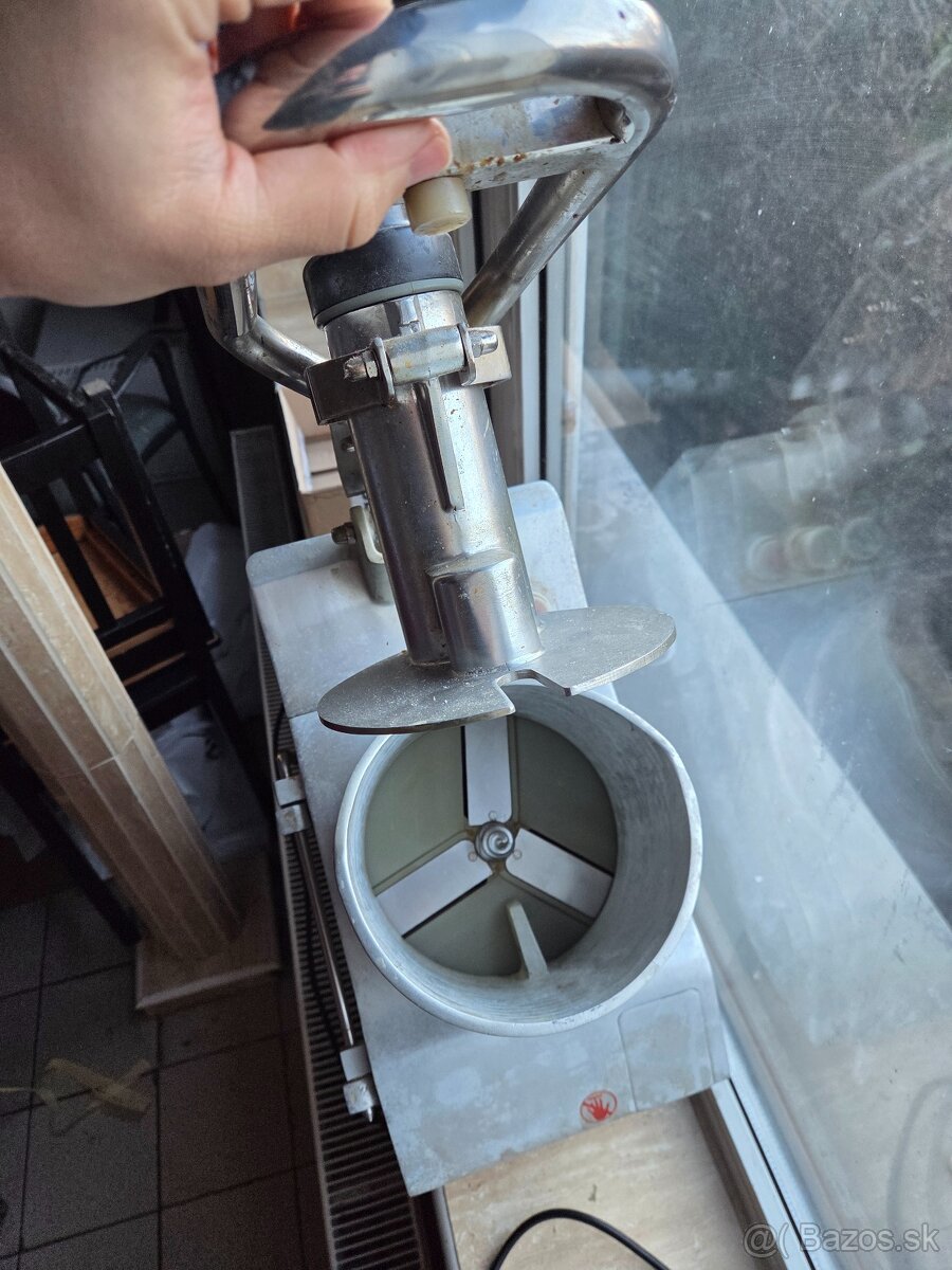 Krájač zeleniny Robomix veľký otvor - 4