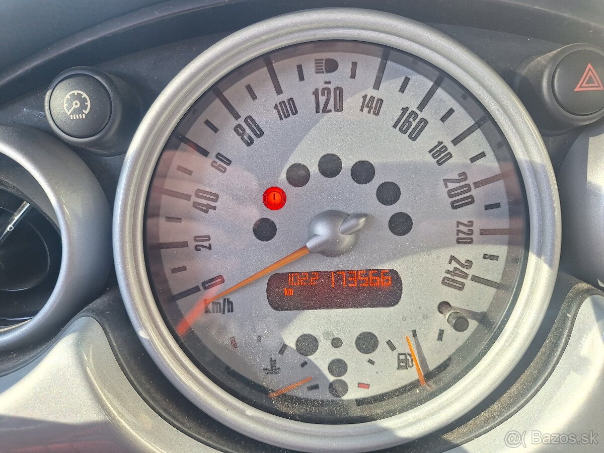 MINI COOPER 1,6 BENZÍN MANUÁL - 4
