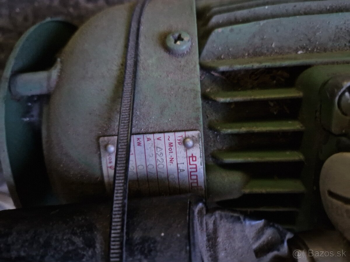 Predám motor na 220 V - 4