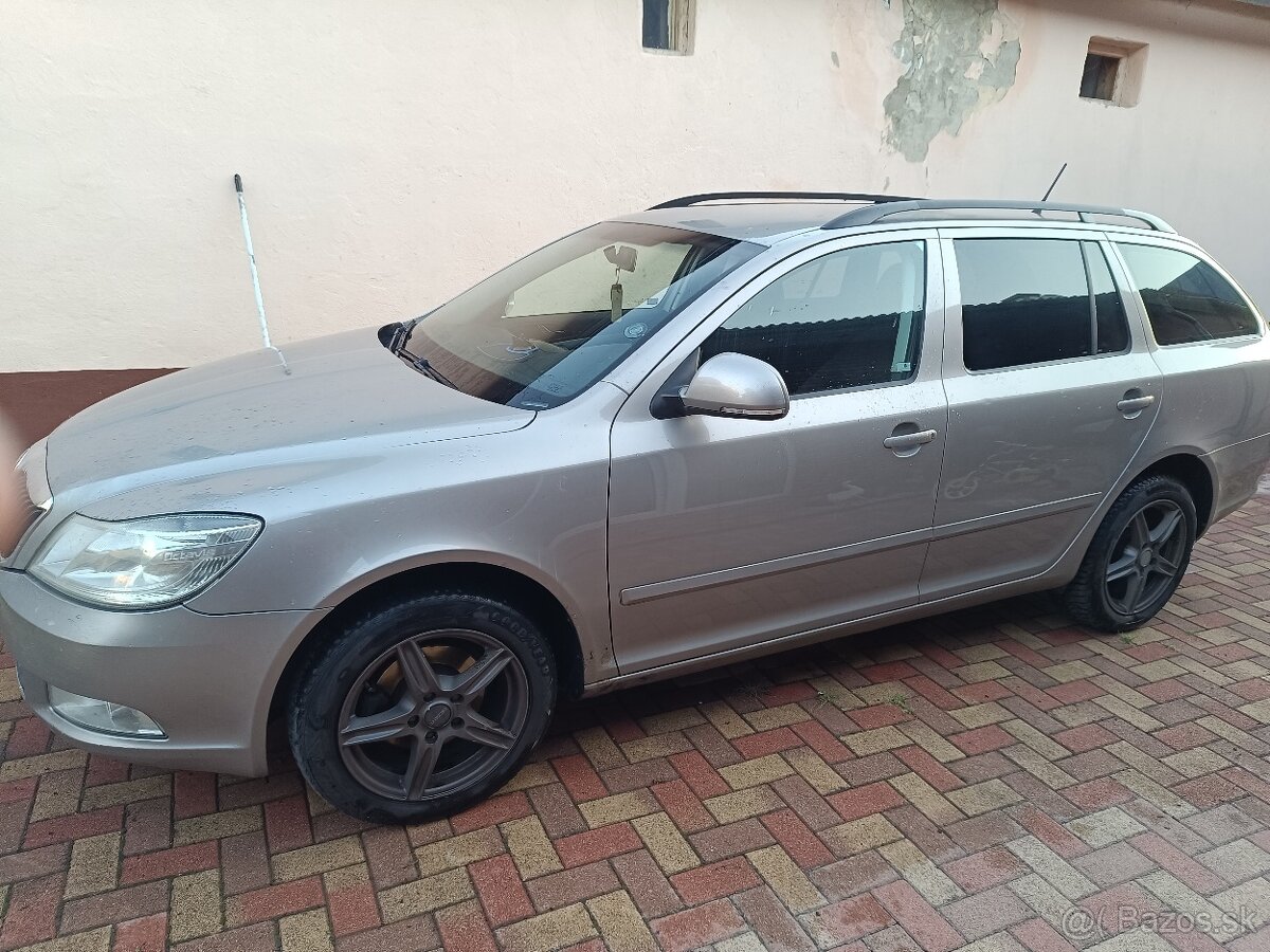 Škoda Octavia 2 facelift combi - 4