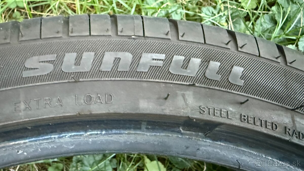 Pneu 235/40 R19 96W XL FR - 4