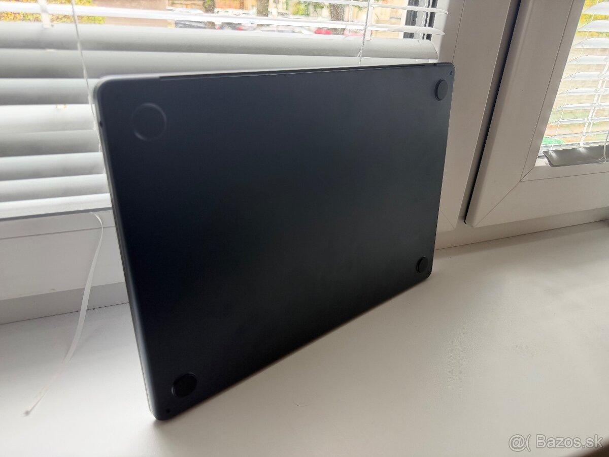 MacBook Air 15" M4 16/256GB - 4