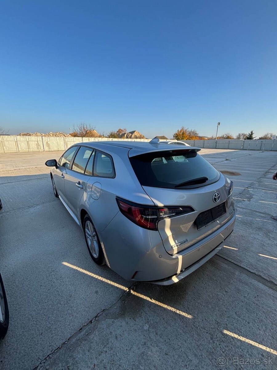Toyota Corolla – 2019, 1.8 Hybrid, 68 000 km - 4