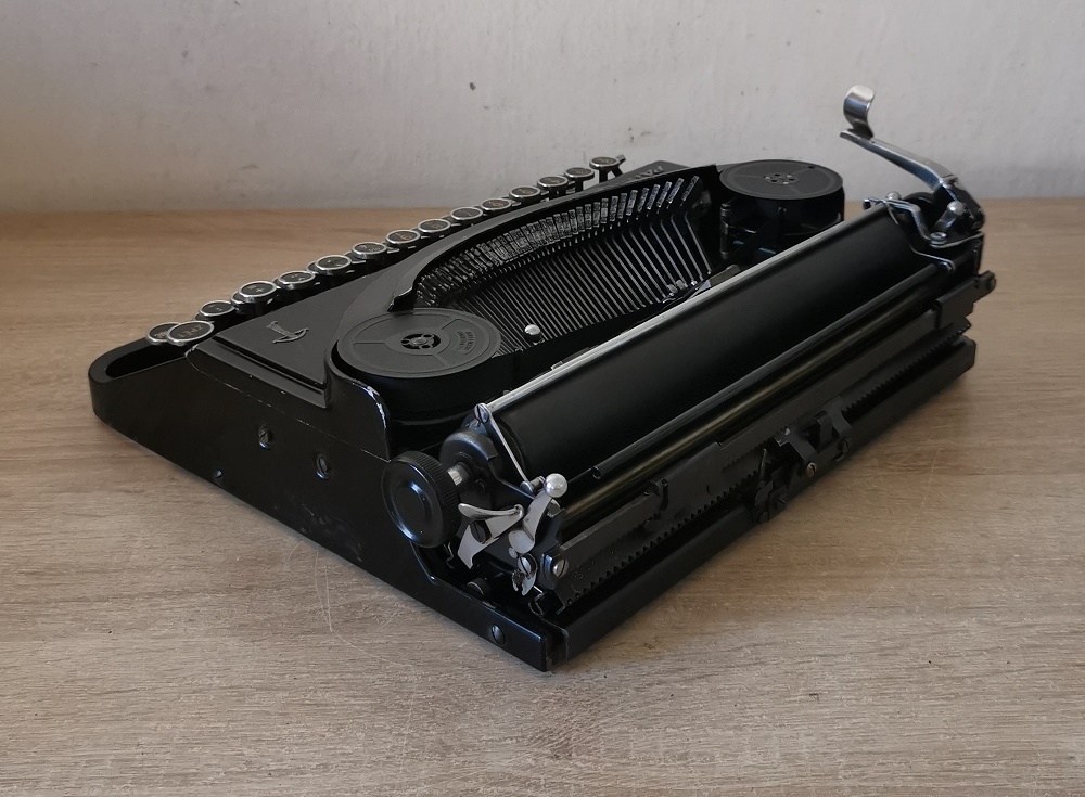 Starožitný švajčiarsky písací stroj PATRIA z roku 1938 - 4