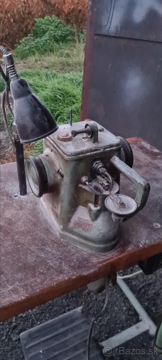 Kožušnícky šijací stroj - 4