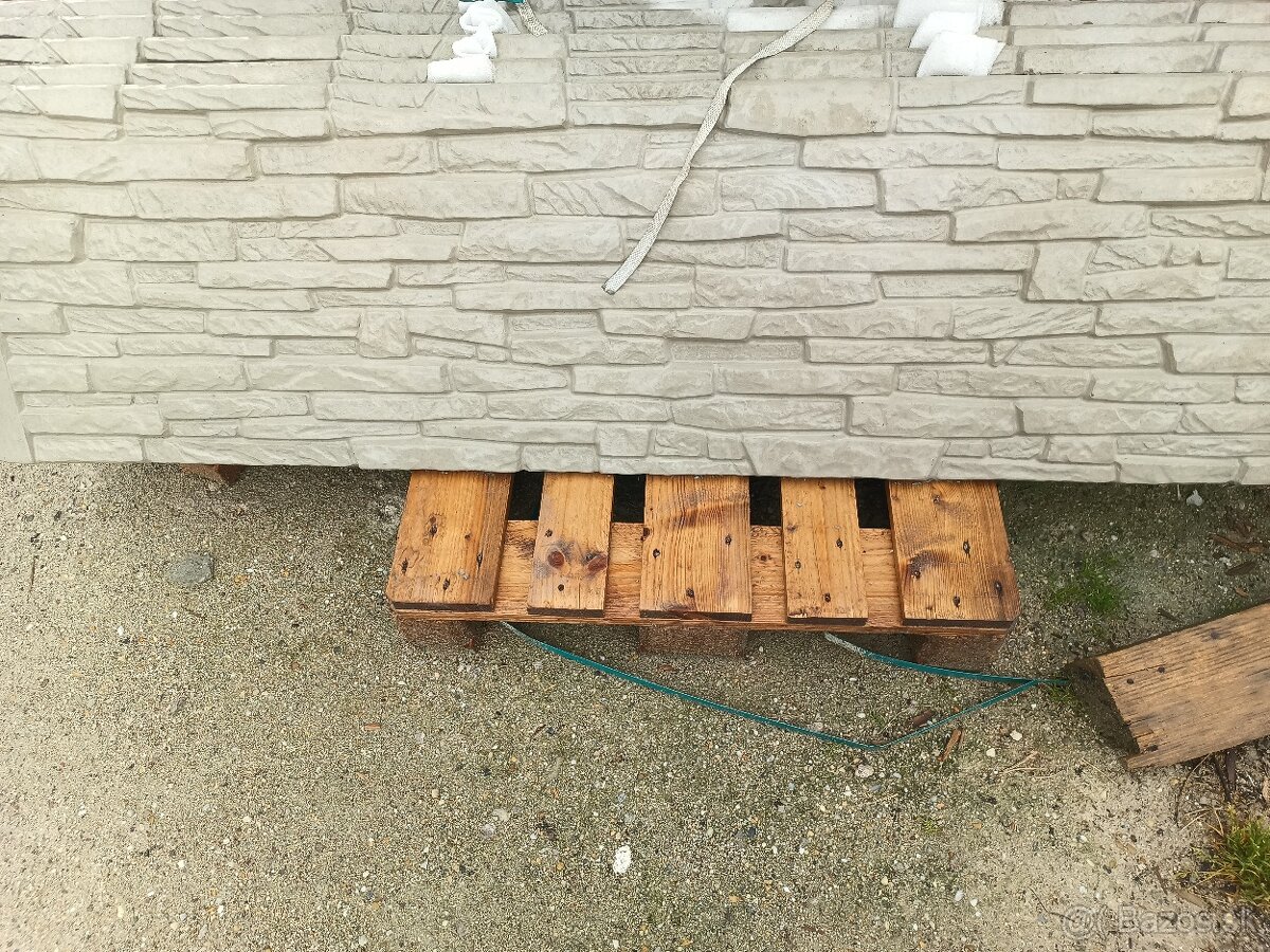 Betónový vyvýšený zahon - 4