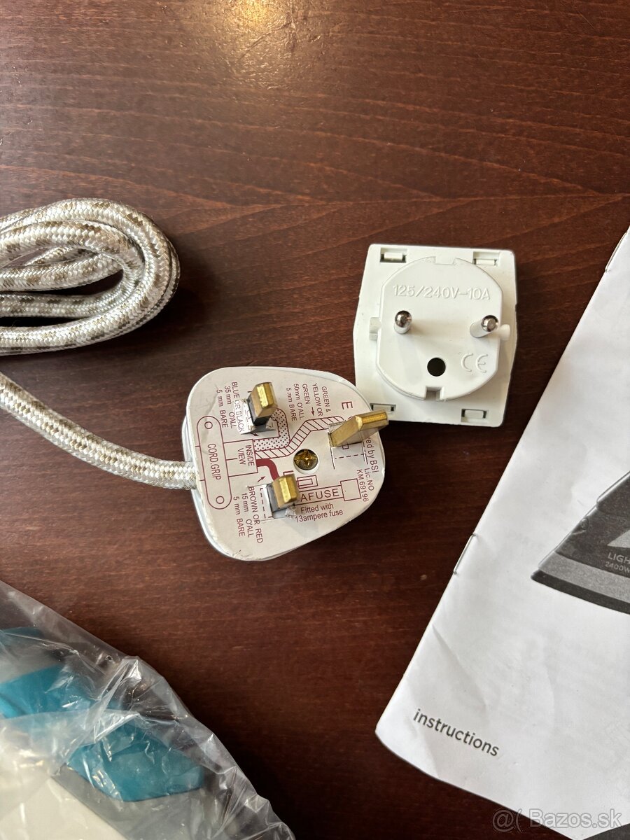 Žehlička Russell Hobbs model 23590 - 4