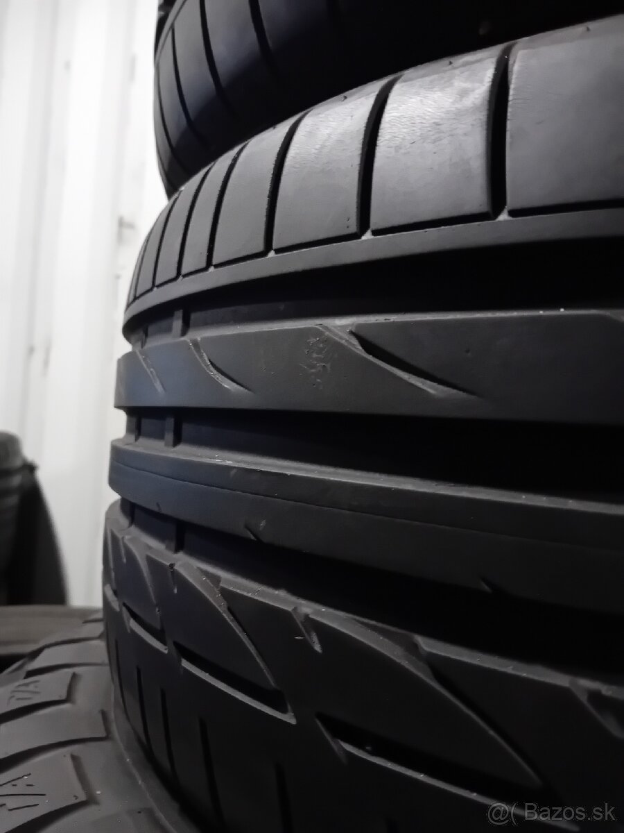 2x 245/40R18 Bridgestone Potenza - 4