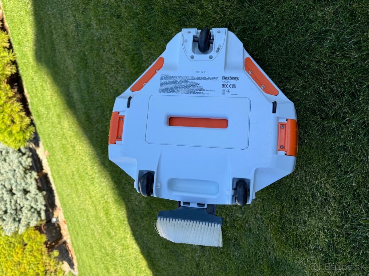 Bazénový robotický vysávač Bestway AquaRover 58622 - 4