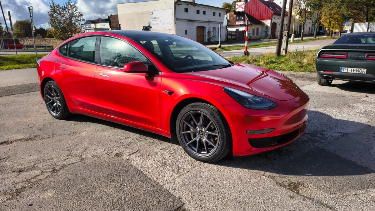 Tesla 3 Long Range Refresh 2021 - 4