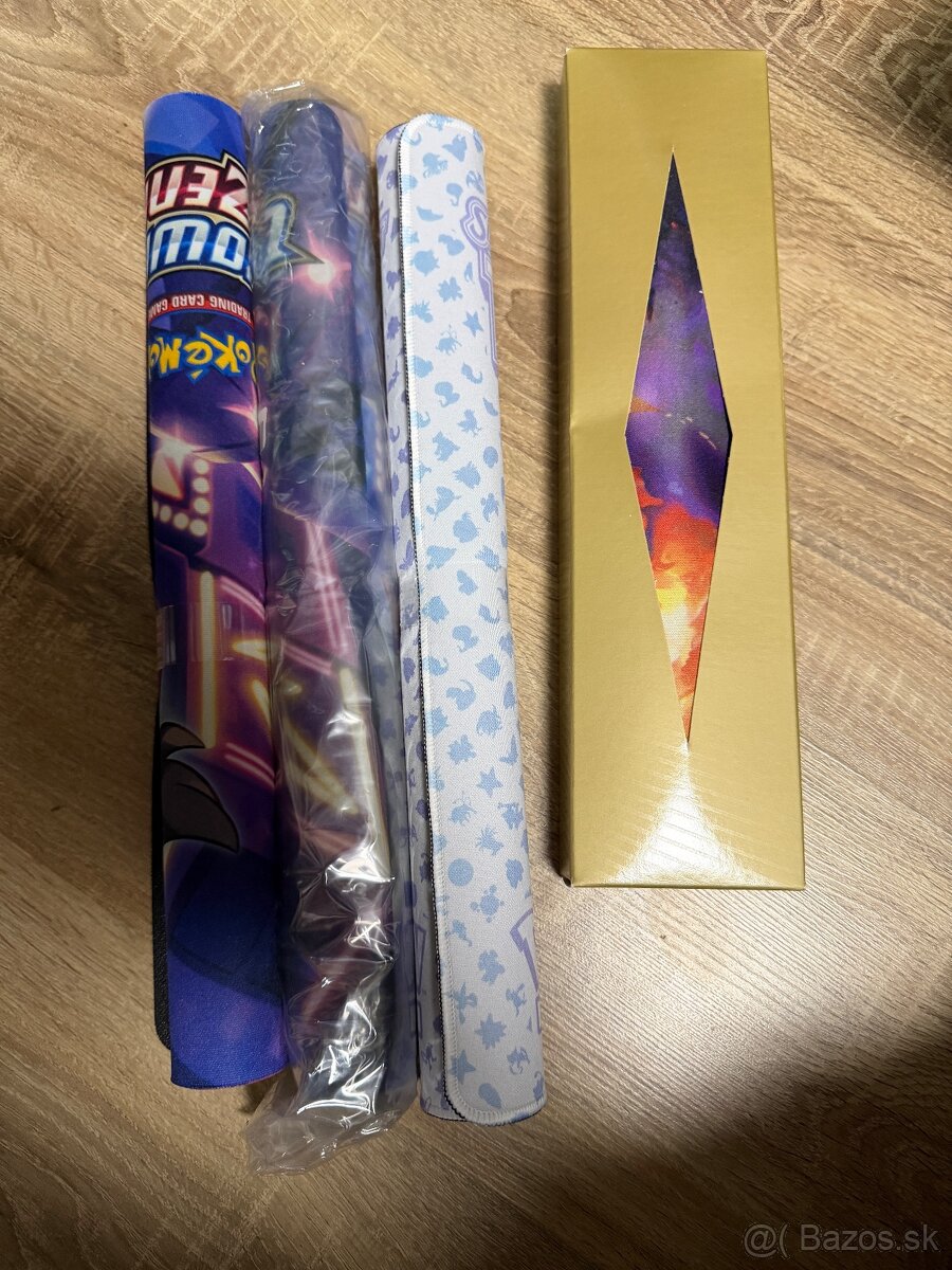 Predám Pokemon podložky, karty, prázdne tin-ky atd - 4