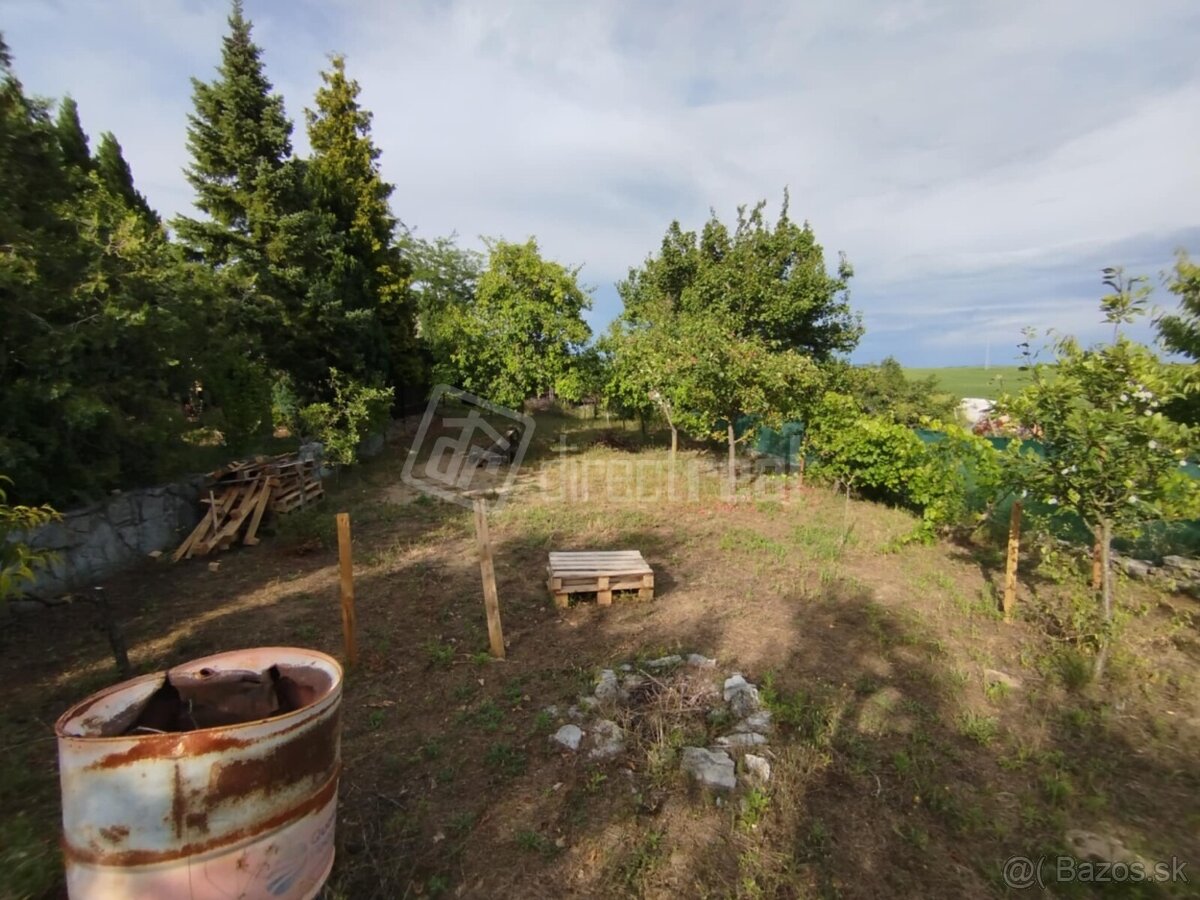 ZNÍŽENÁ CENA Predáme záhradku za mestom Holíč - 4