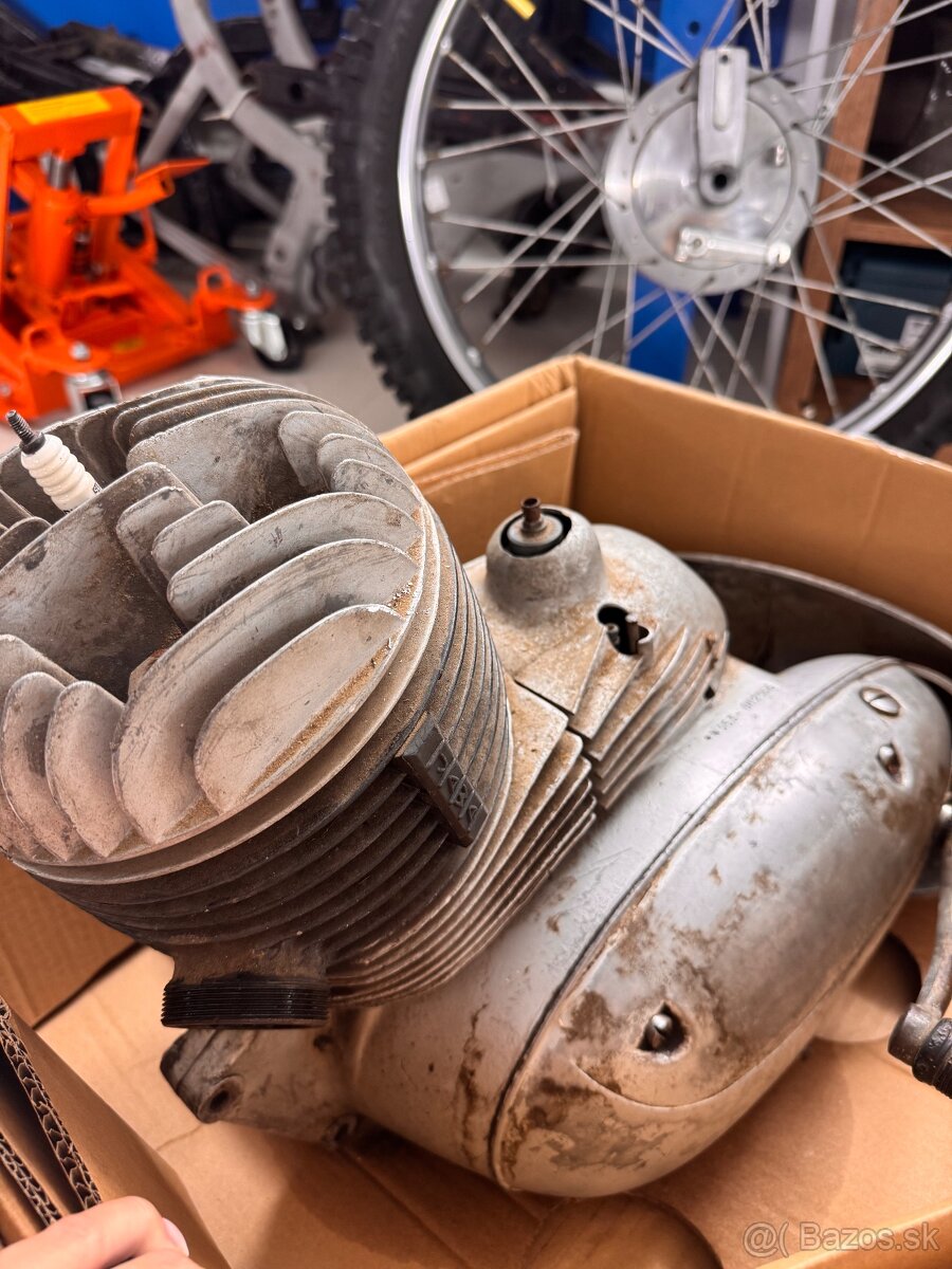 Motor Jawa 250-353 kyvacka otvorene sanie - 4