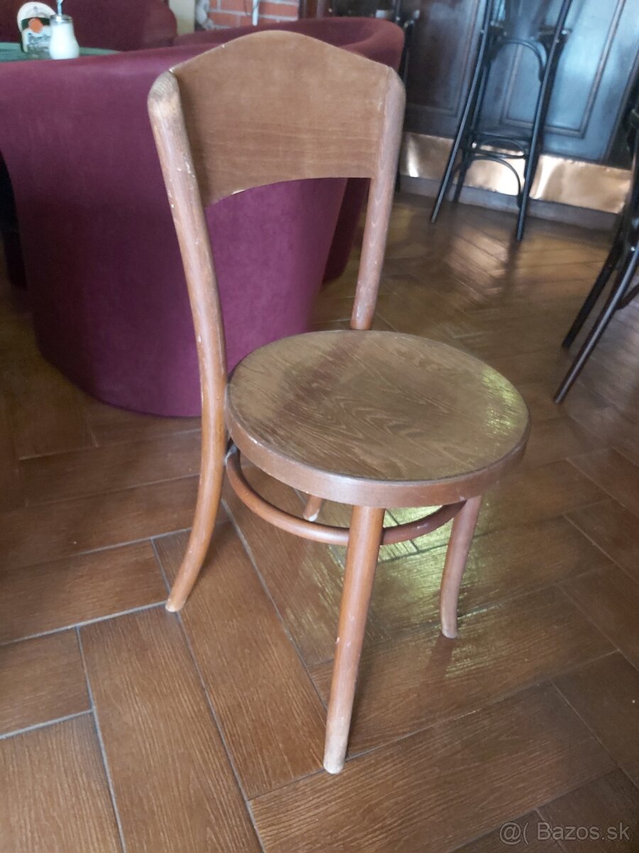 Stare stoličky - 4