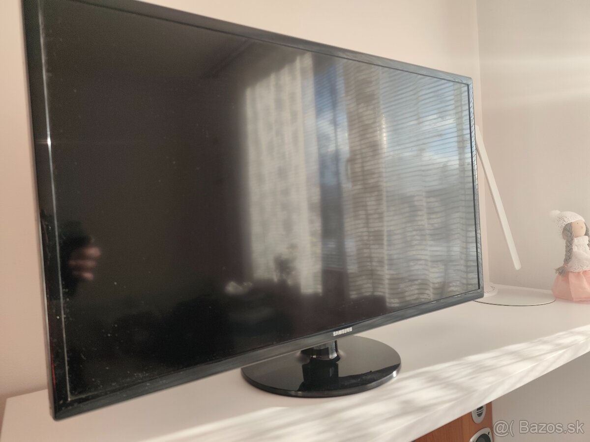 Predám televízor Samsung 80cm - 4
