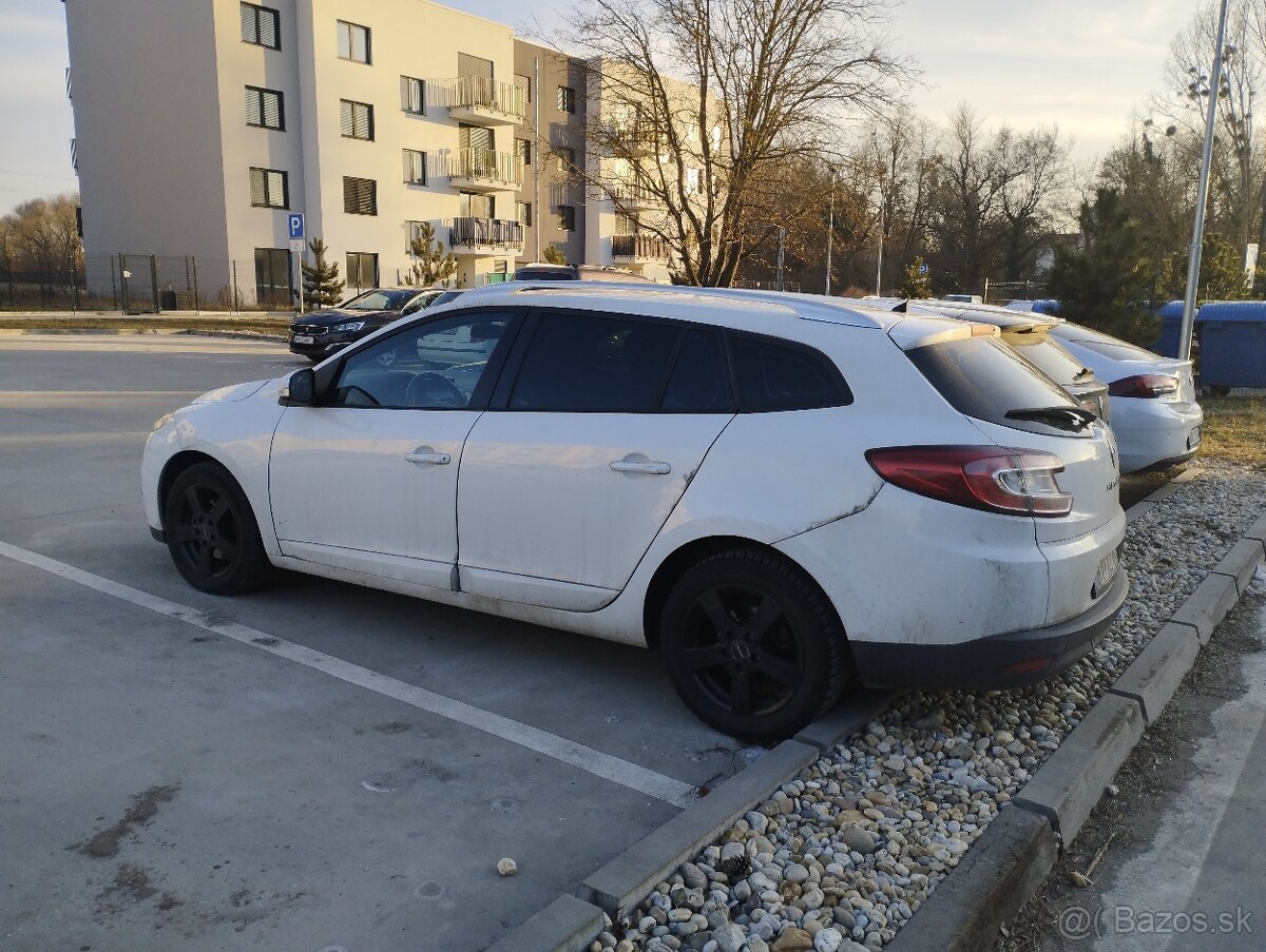 Renault Megane 1.6 - 4