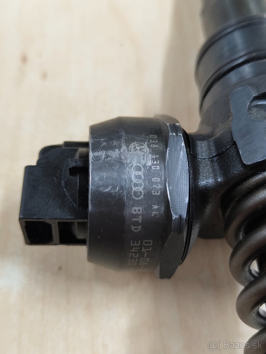 Predám vstrekovače 038130073AK - 4