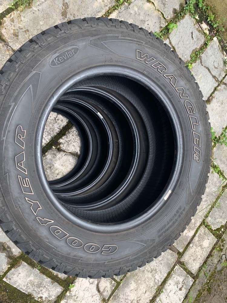 Predám GOODYEAR 265/60 R18 WRANGLER - 4