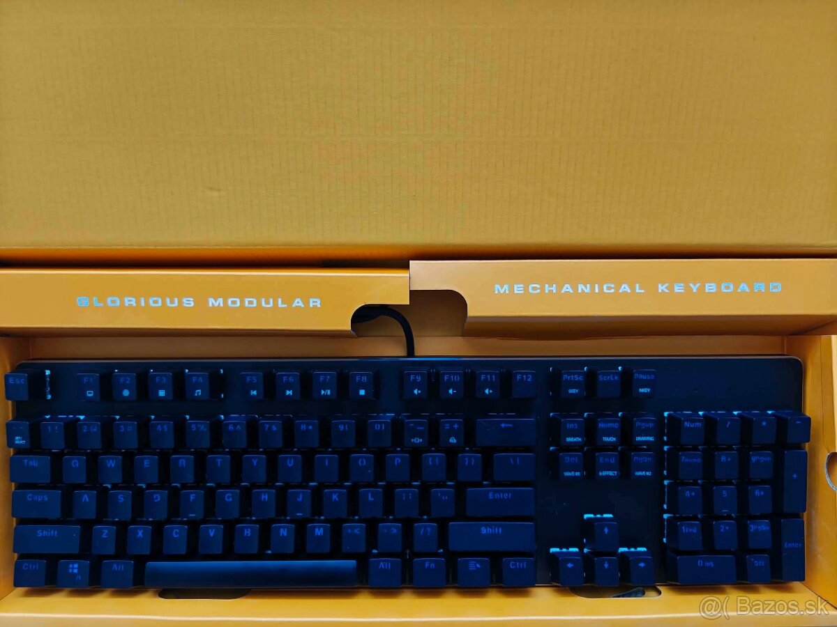 Glorious GMMK Full Size RGB, Gateron Brown, US layout, kompl - 4