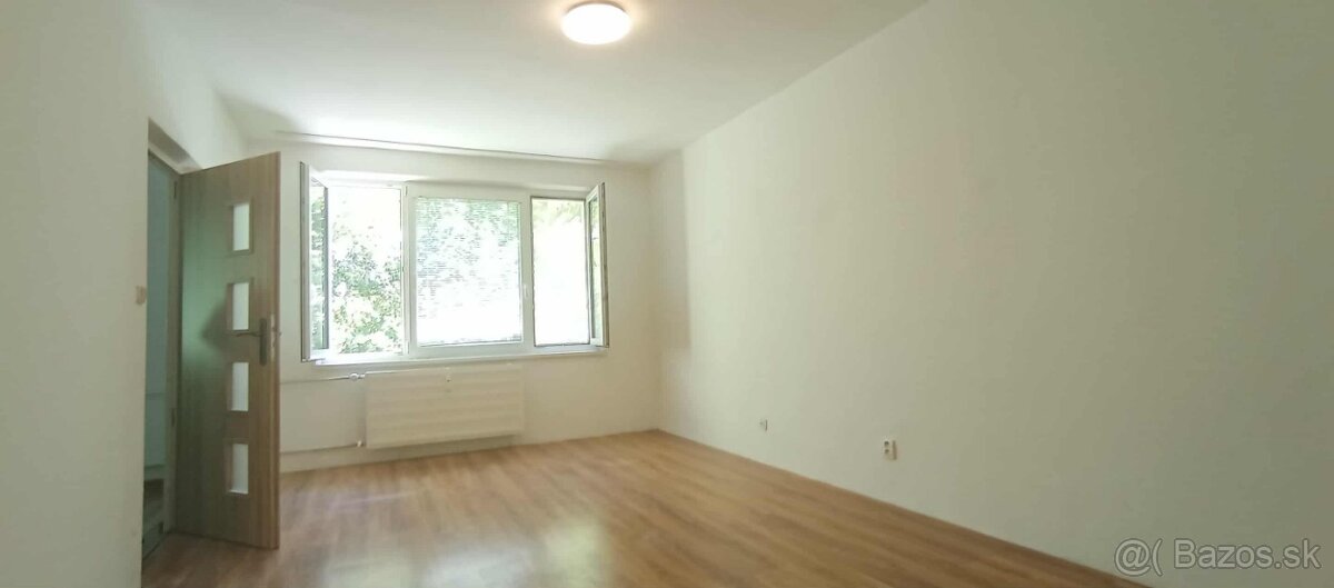 2+1 izbový byt s loggiou – Poltár, Sklárska ulica - 4