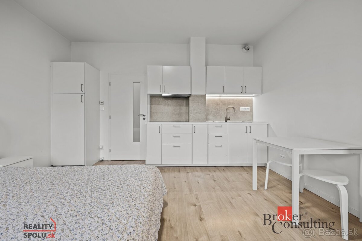 Na predaj: 1-izbový ateliér s balkónom, Betliarska ulica – 2 - 4