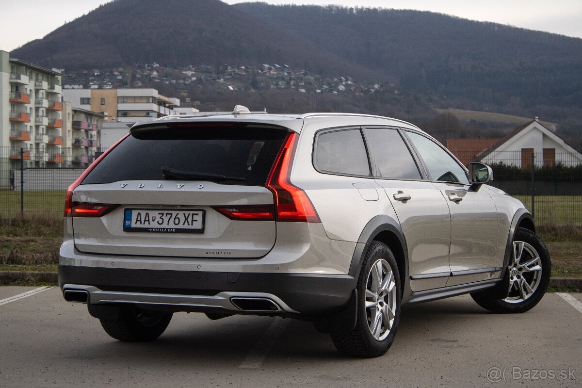 Volvo V90 CC Cross Country D5 AWD, 173kW, A8 - 4