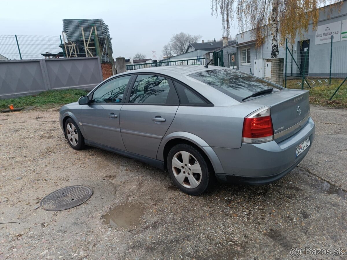 Predám opel vectra C - 4