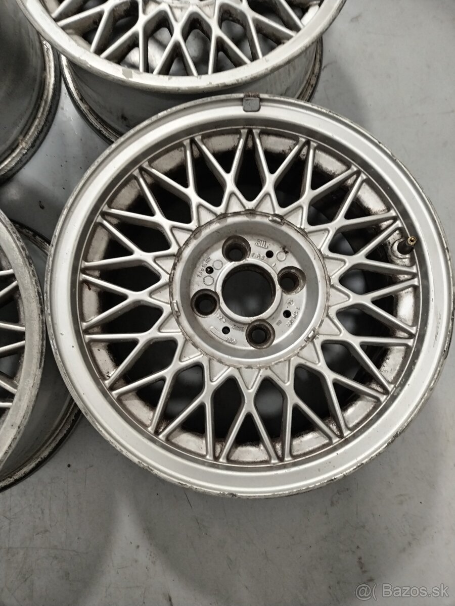 4x100 styling 5 r15 - 4