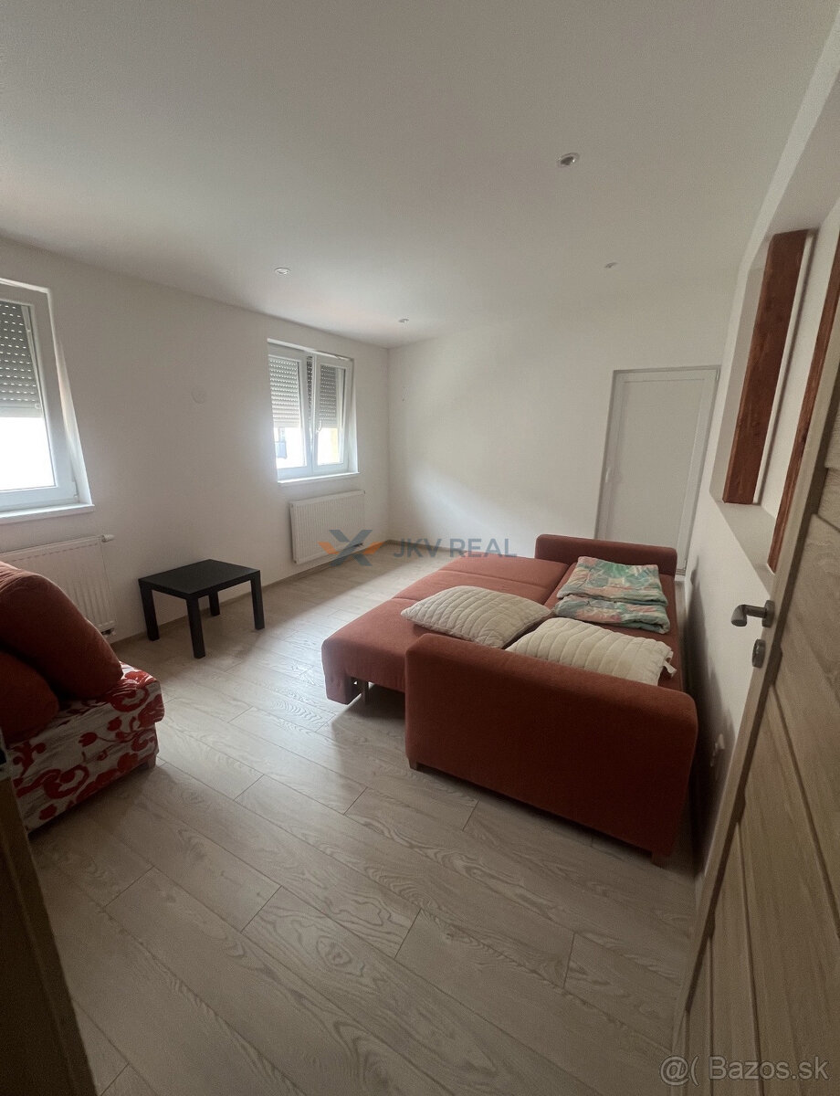 Na prenájom 3-izb byt v centre Pezinka s parkovacím miestom – foto 4