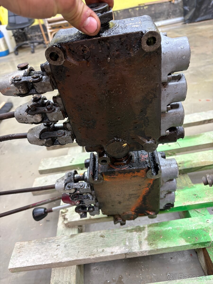 Hydraulický rozvadzač - 4