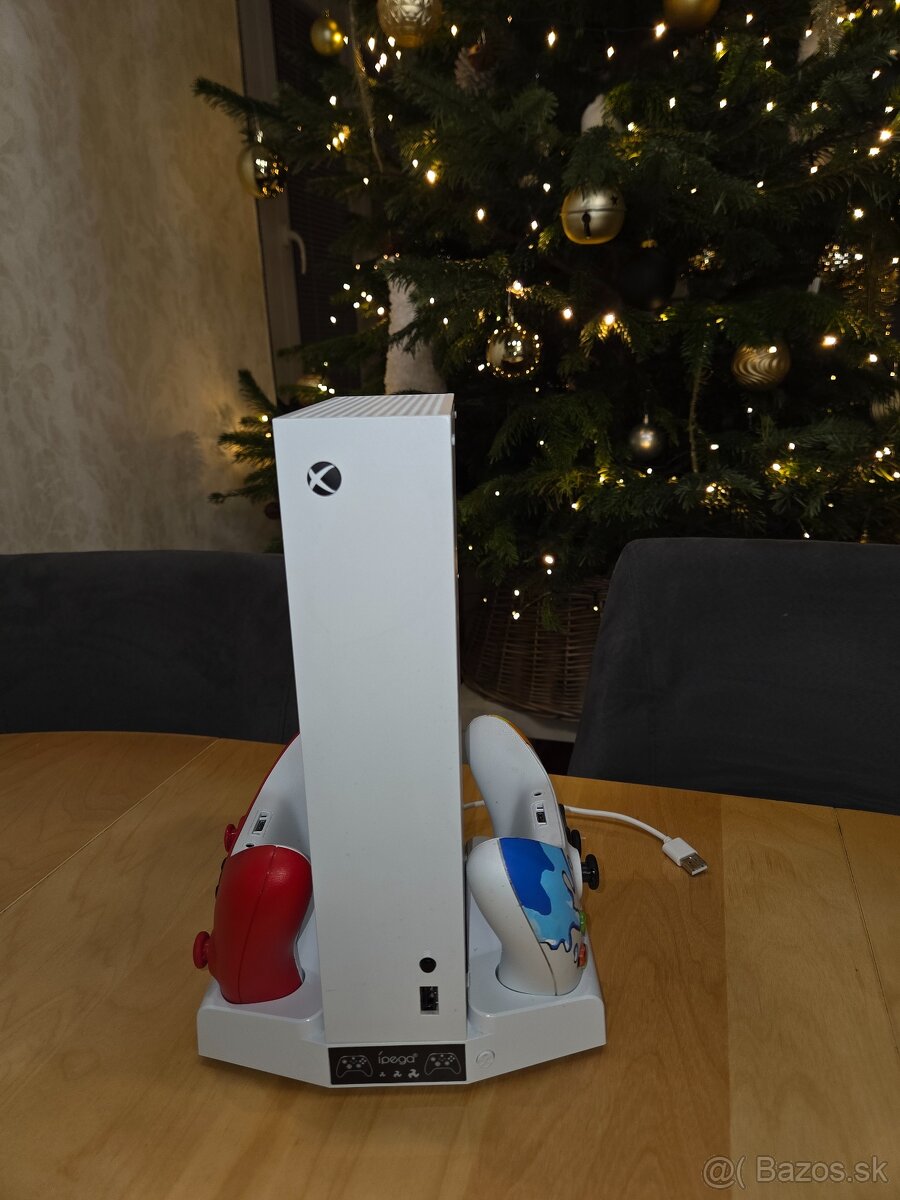 Predám XBOX Series S 512 GB SSD - 4