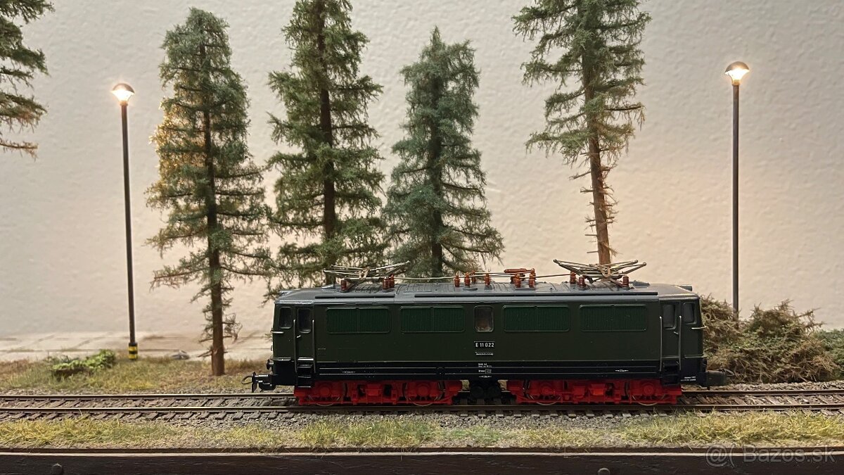 Elektrický rušeň E11 Piko 1:87 H0 - 4