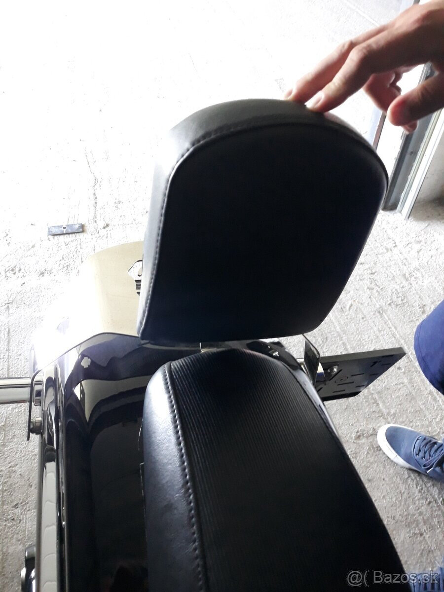 HARLEY DAVIDSON BREAKOUT Sissy bar - 4