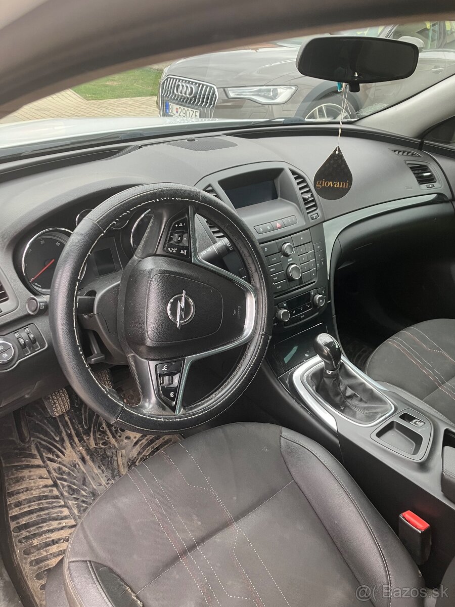 Opel Insignia tour 2012 96kw - 4