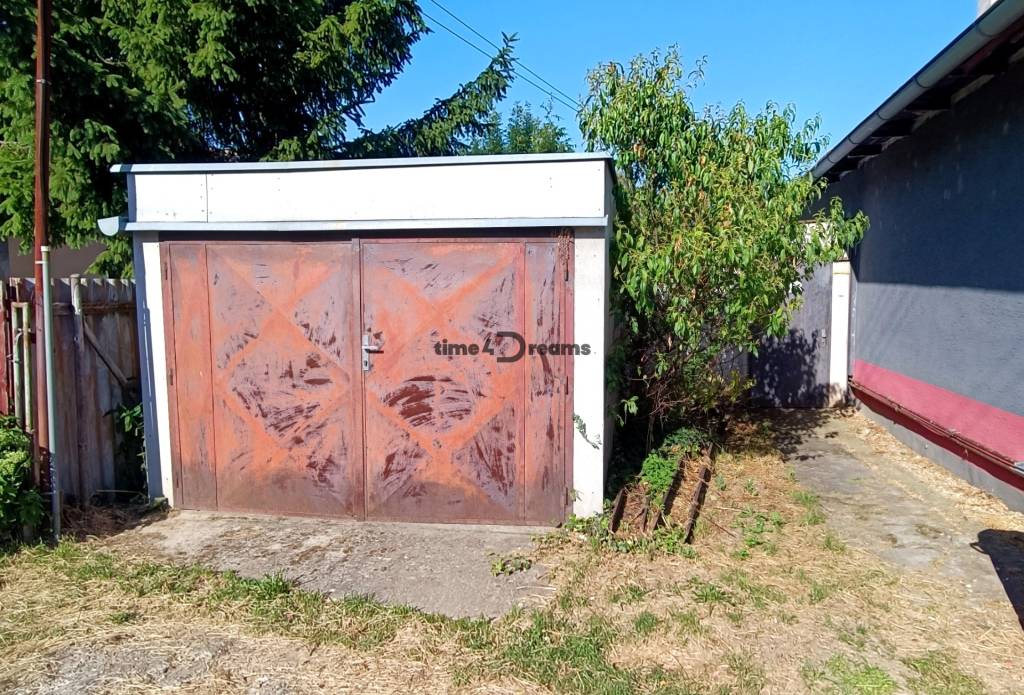 NA PREDAJ investičný stavebný pozemok v obci Malé Chyndice - 4