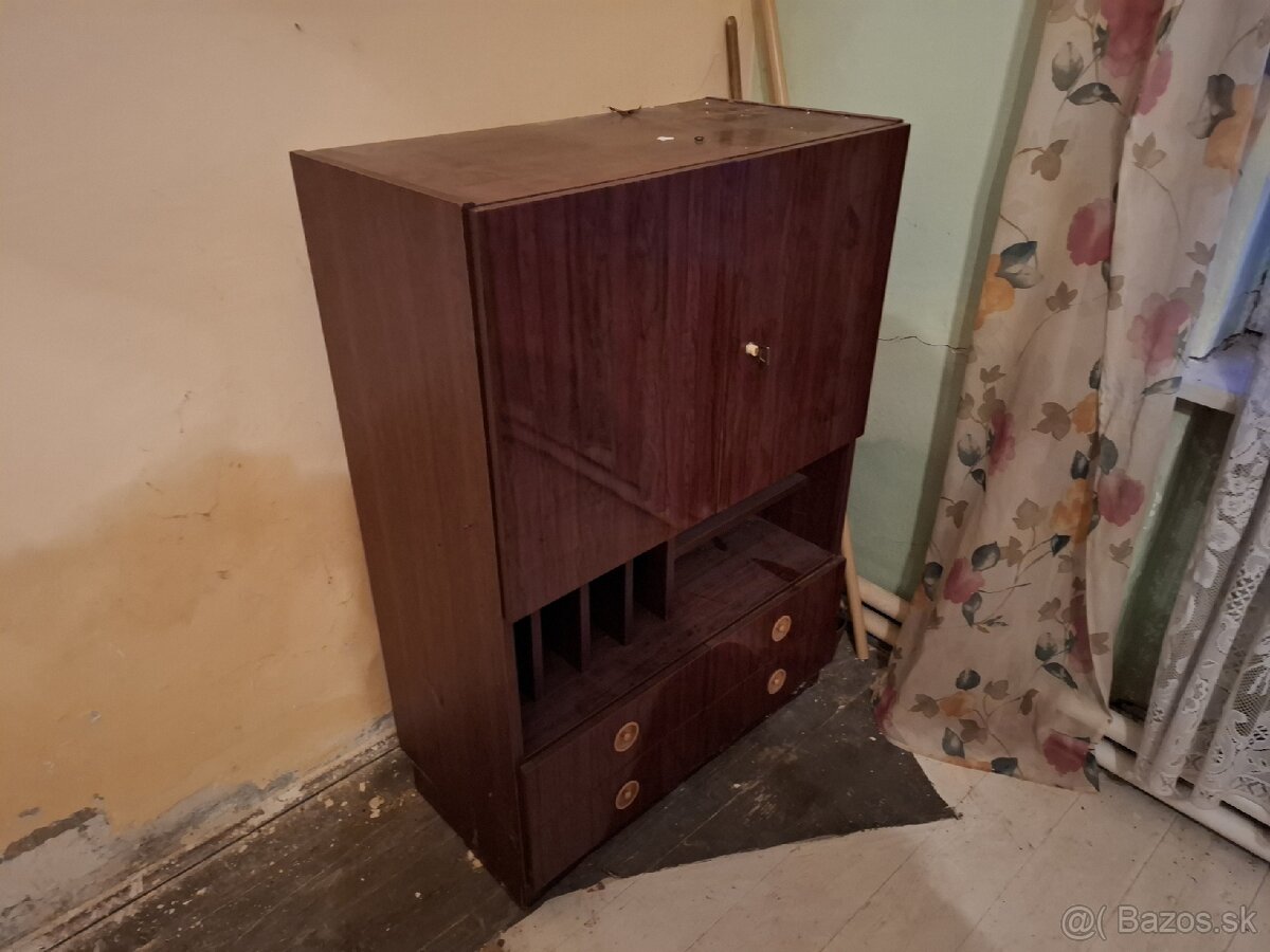 Nábytok - 4