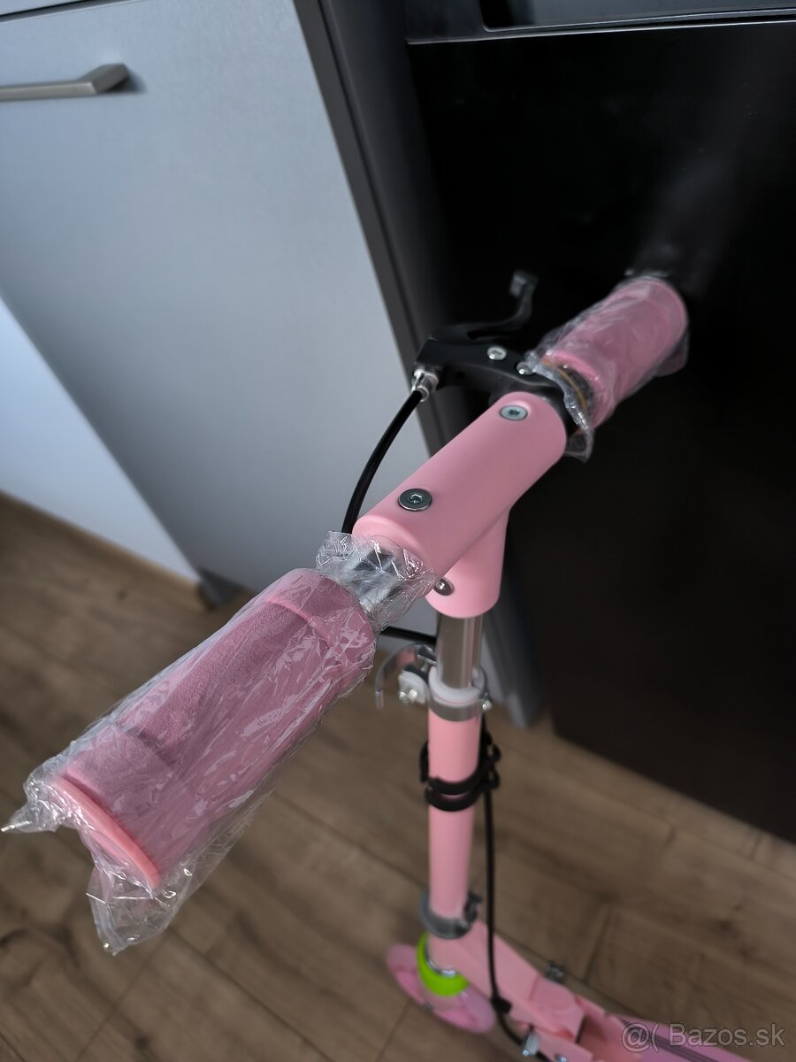 Nová svietiaca dievčenská.kolobežka - 4