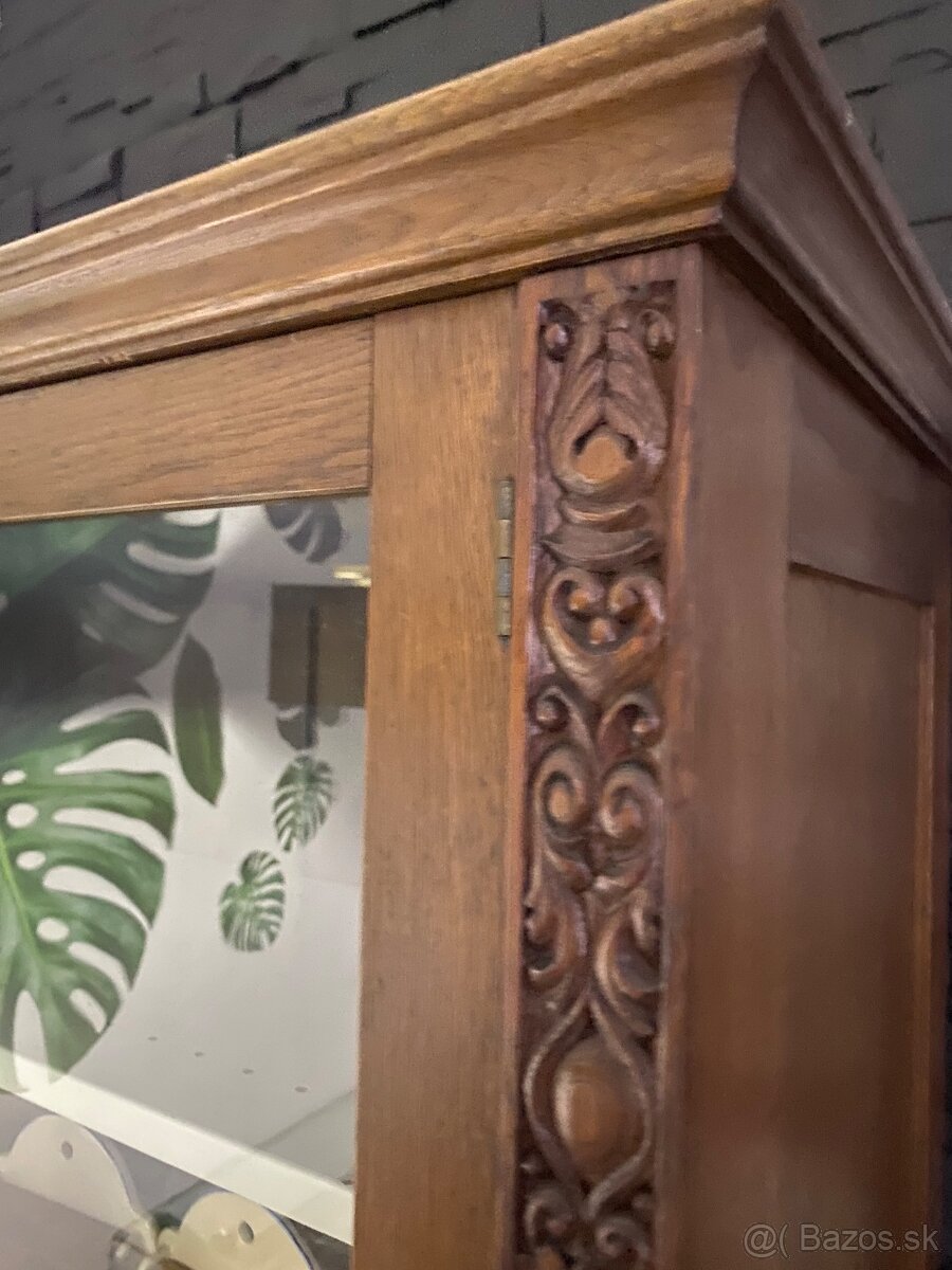 Vitrínová skriňa - 4