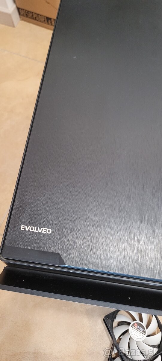Predám kvalitnú a odhlučnenú skrinku EVOLVEO - 4
