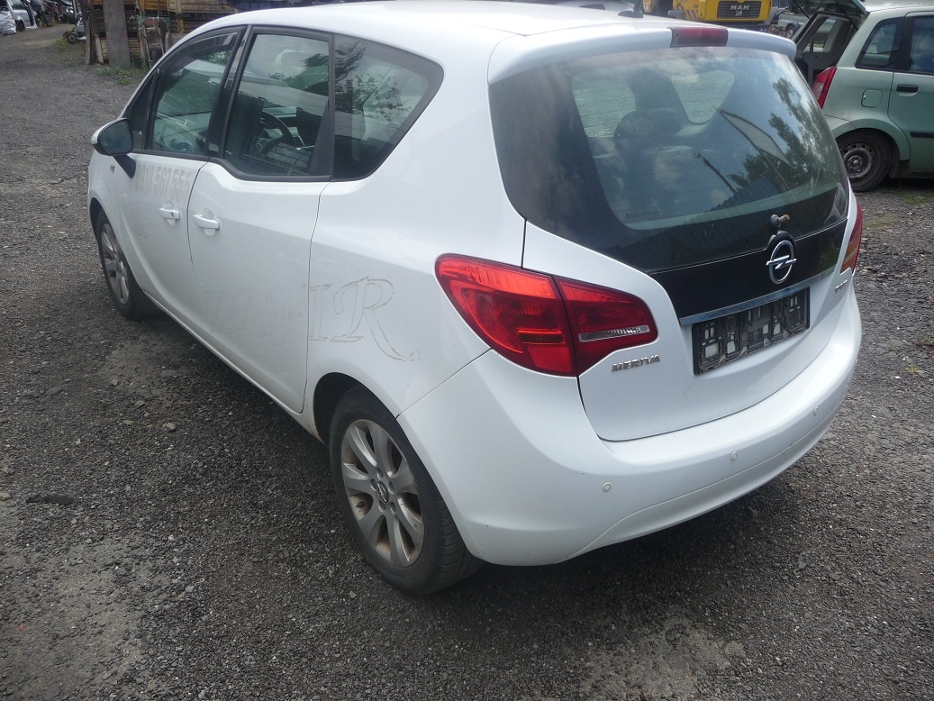 Opel Meriva B.....................nahradne diely - 4