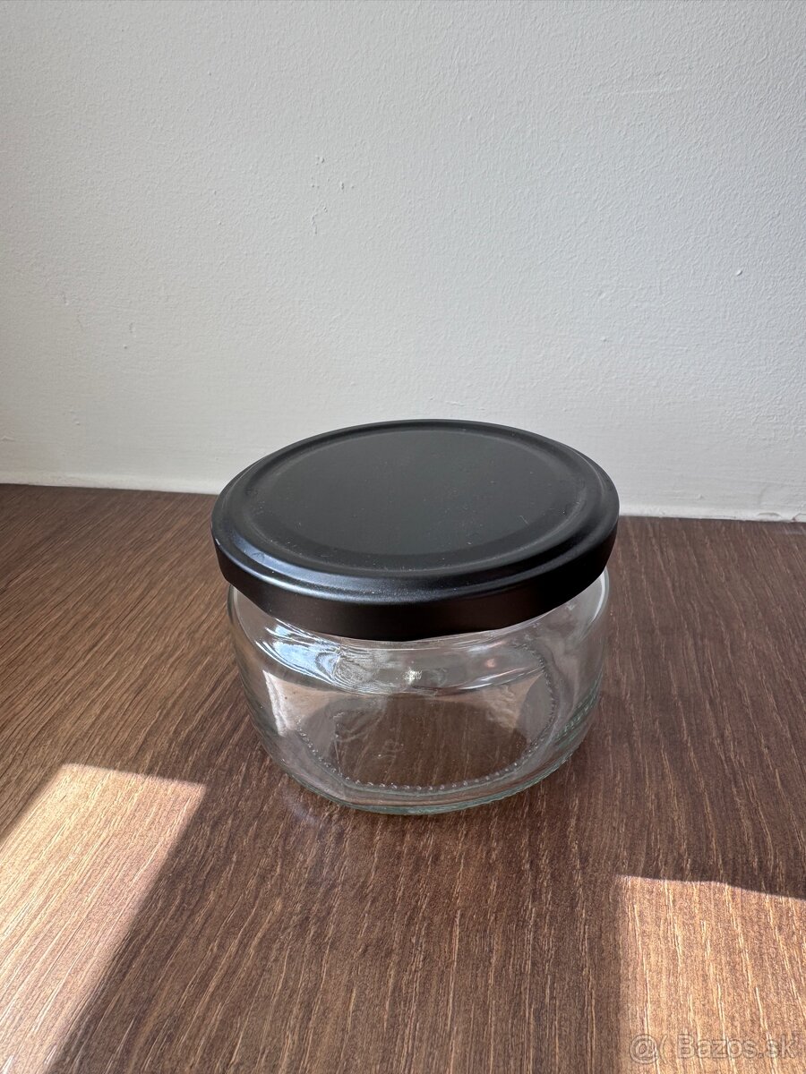 NA PREDAJ sklenené poháriky s čiernym viečkom - 4