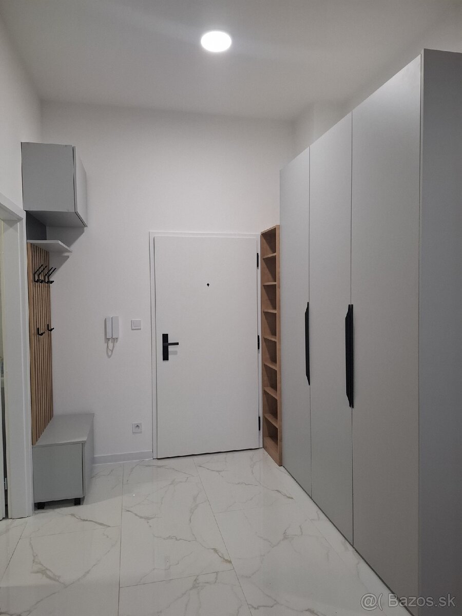 Na prenájom Apartmán Central point Humenné 67m2 - 4