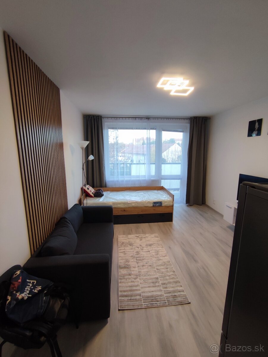 Pekná garsónka v centre mesta.Nice studio apartment in the c - 4